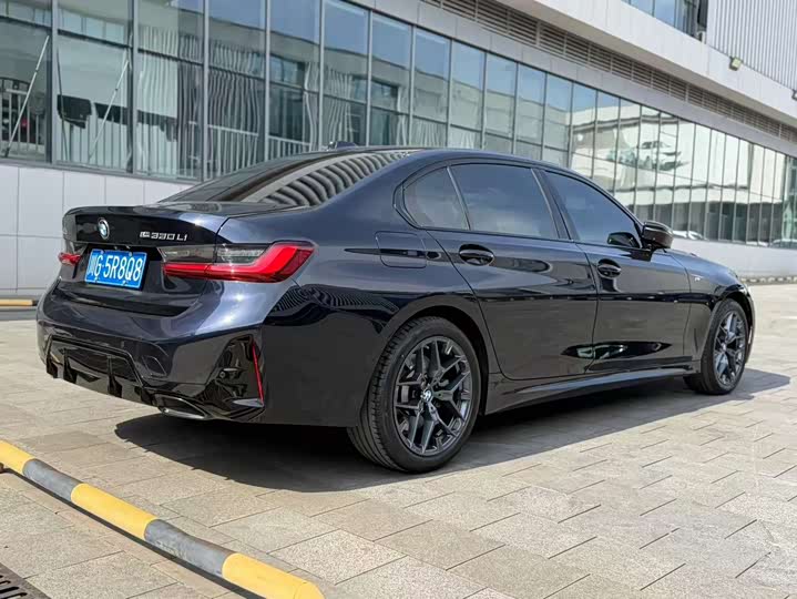 BMW 3 Series 2025 2025款 330Li M运动曜夜套装