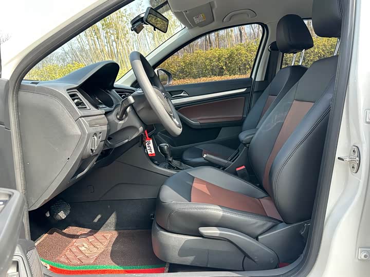 Фото 3 - Volkswagen Lavida