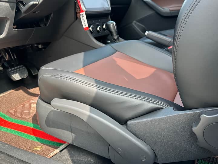 Фото 5 - Volkswagen Lavida