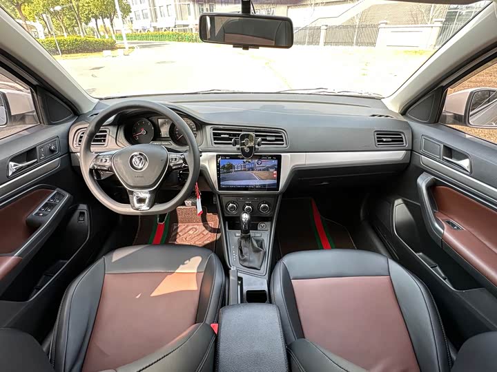 Фото 6 - Volkswagen Lavida