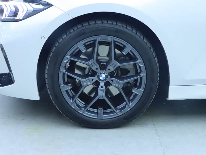 BMW 3 Series 2025 2025款 330Li 尊享型 M运动曜夜套装