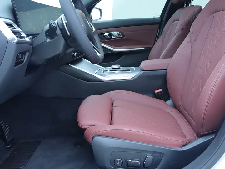 BMW 3 Series 2025 2025款 330Li 尊享型 M运动曜夜套装