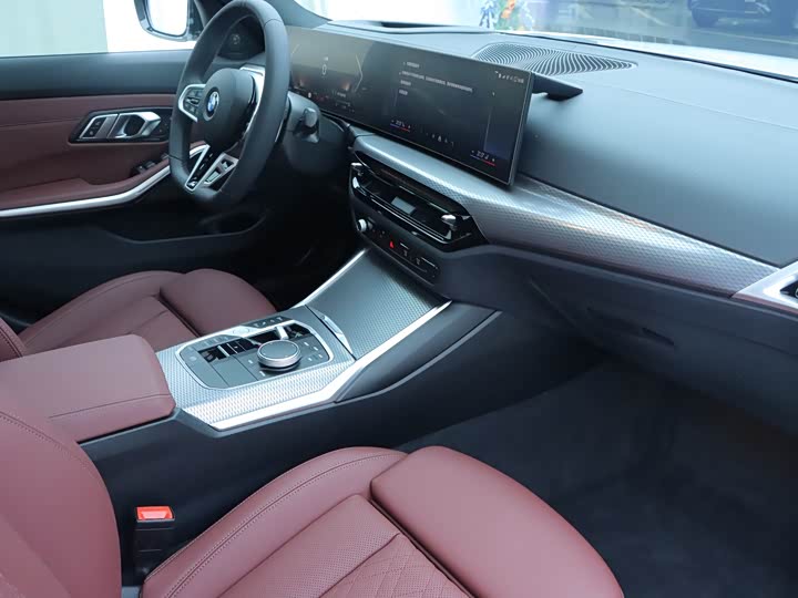 BMW 3 Series 2025 2025款 330Li 尊享型 M运动曜夜套装