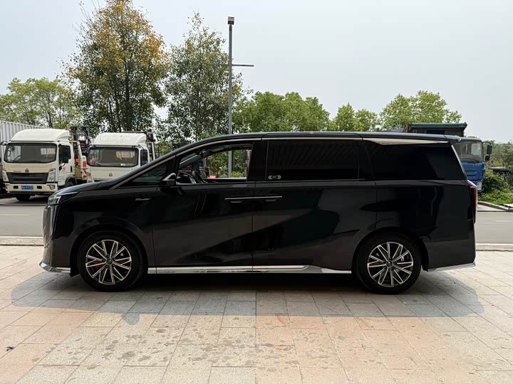 Zdjęcie 4 - GAC Trumpchi M8