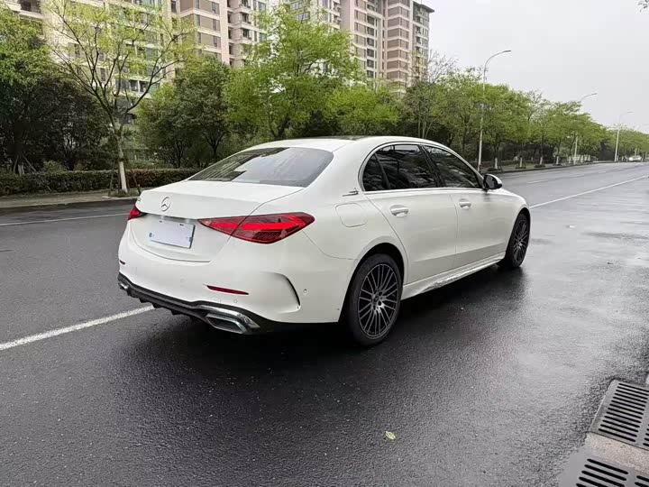 Zdjęcie 9 - Mercedes-Benz C-Class