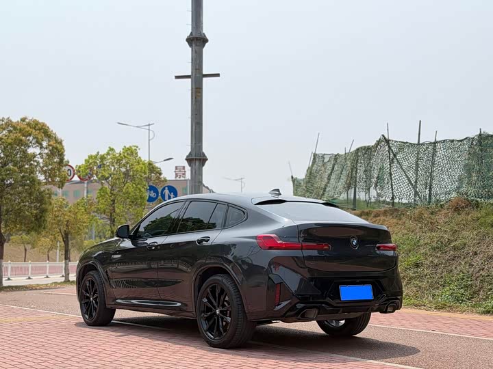 BMW X4 2022 2022款 xDrive 30i M运动曜夜套装