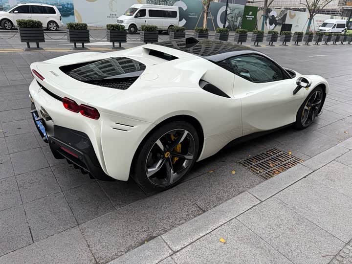 Photo 7 - Ferrari SF90