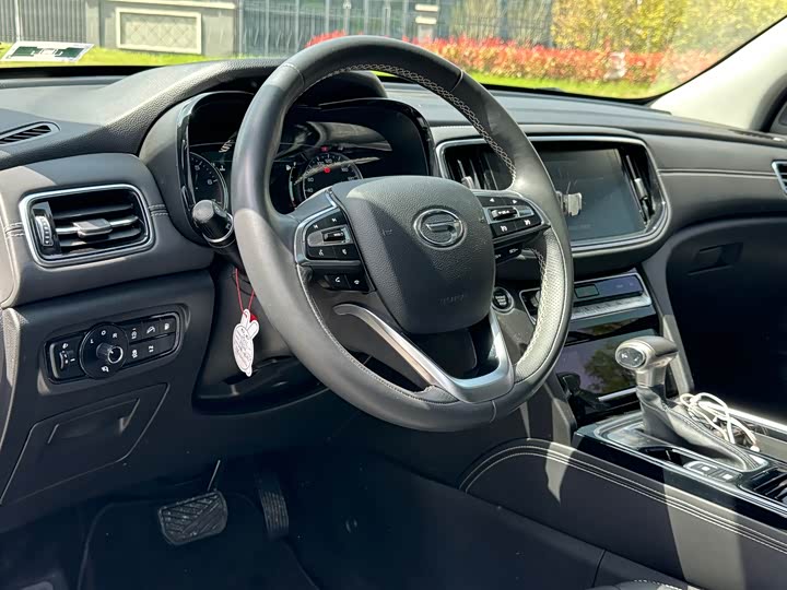 GAC Trumpchi GS8 2020 2020款 390T 两驱豪华版（七座）