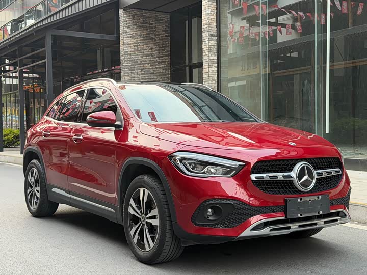 Photo 3 - Mercedes-Benz GLA-Class