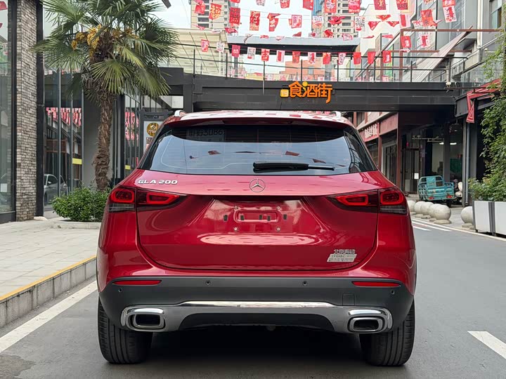 Photo 8 - Mercedes-Benz GLA-Class