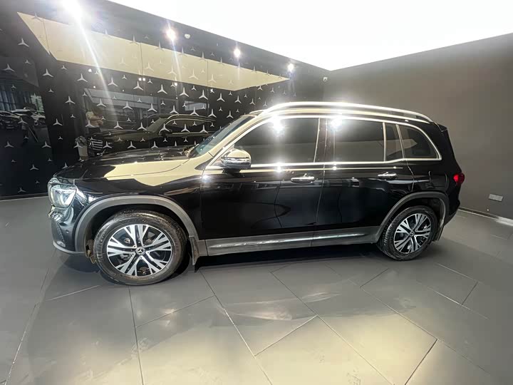 2025 Mercedes-Benz GLB-Class