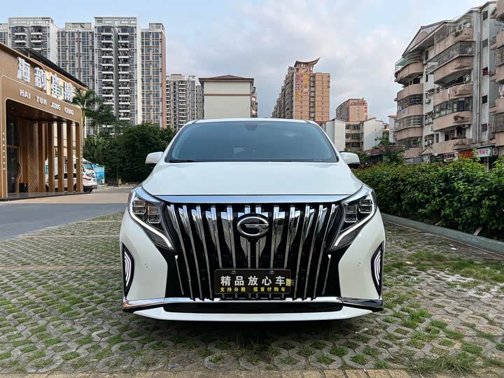 Фото 2 - GAC Trumpchi M8