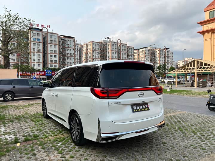 Фото 4 - GAC Trumpchi M8