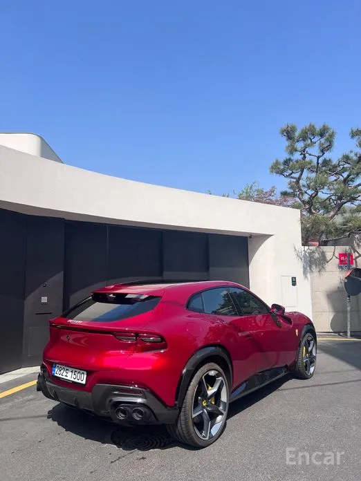 2022 Ferrari Purosangue