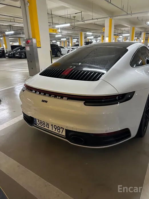Porsche 911 2019 Carrera