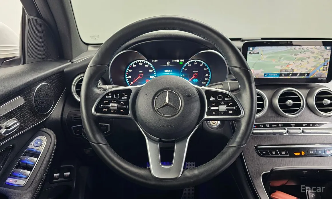 Фото 13 - Mercedes-Benz GLC-Class