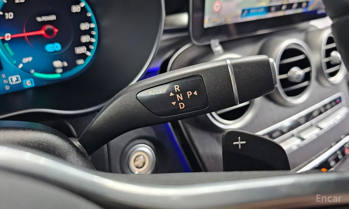 Фото 9 - Mercedes-Benz GLC-Class