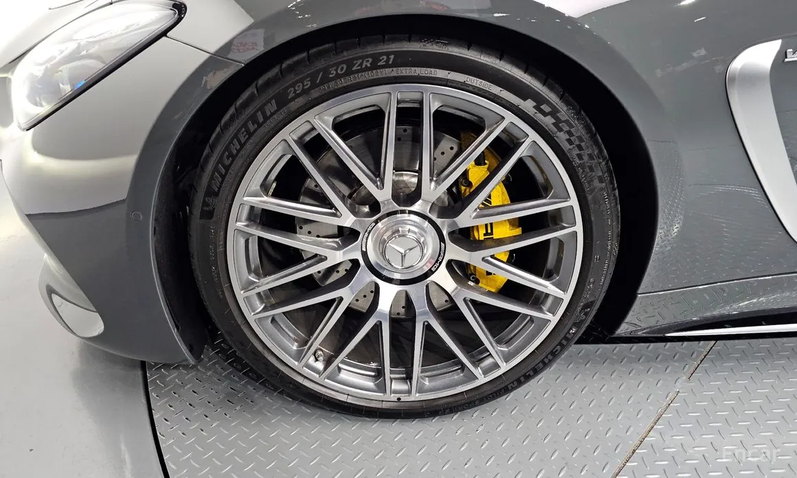 2025 Mercedes-Benz AMG GT