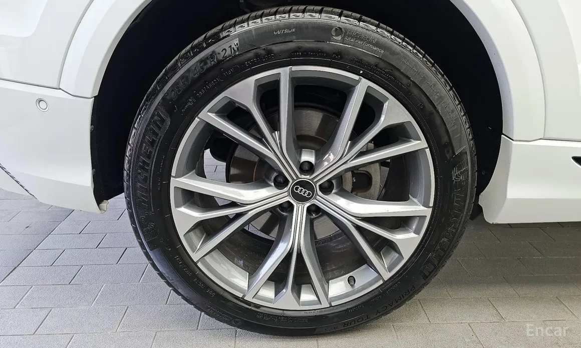 Audi Q8 2018 55 TFSI Quattro Premium