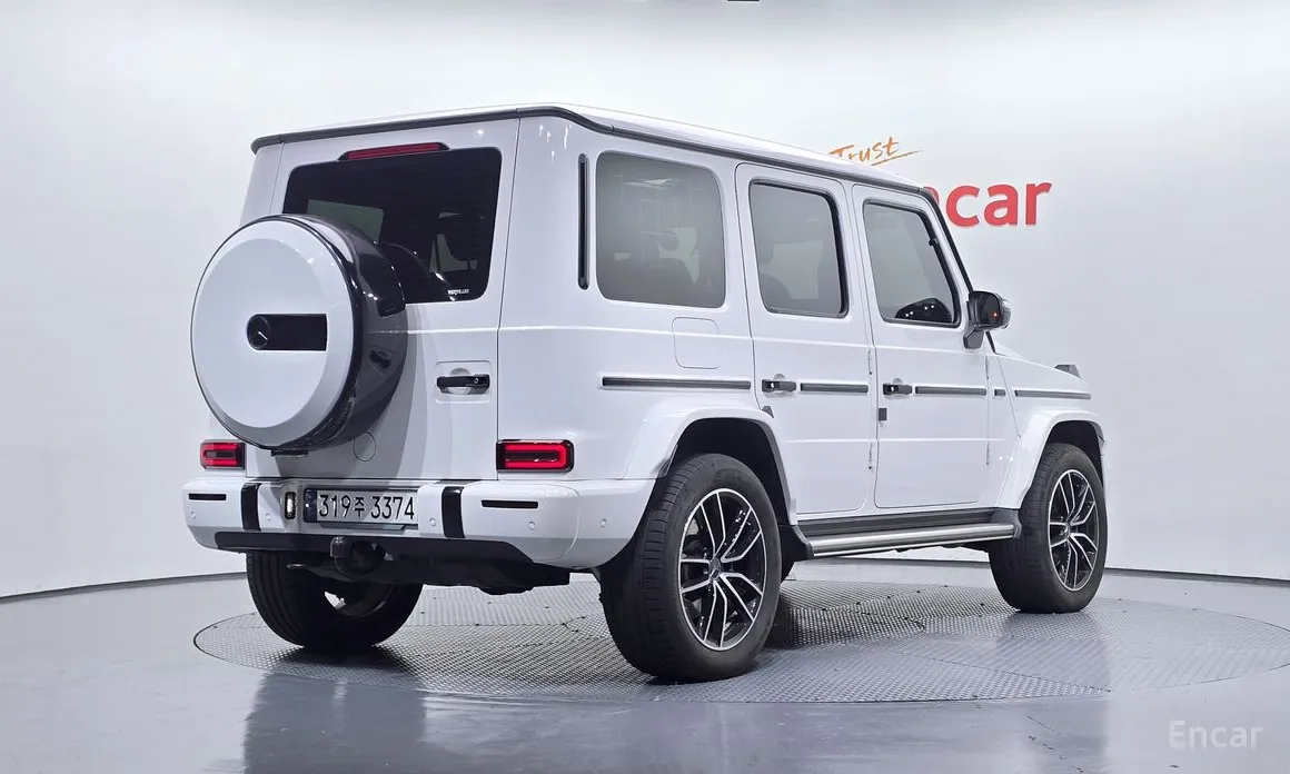 Фото 2 - Mercedes-Benz G-Class