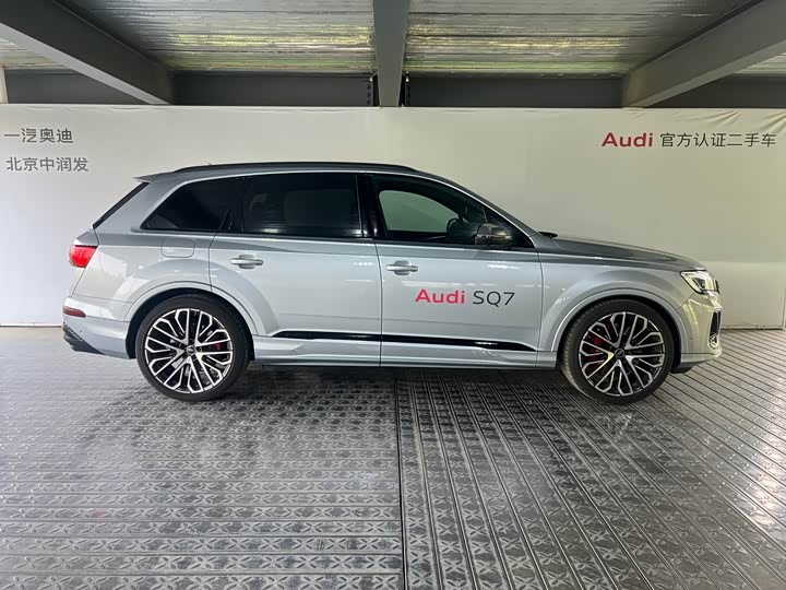 Фото 3 - Audi SQ7