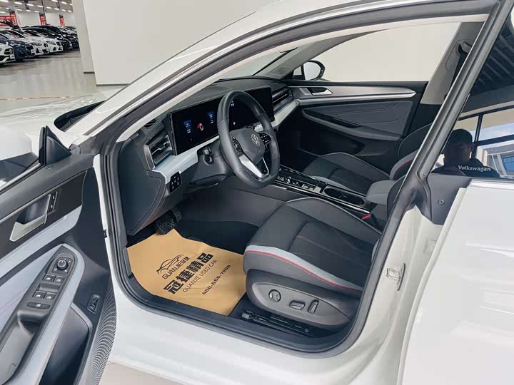Фото 4 - Volkswagen Lamando L