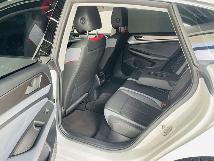Фото 9 - Volkswagen Lamando L