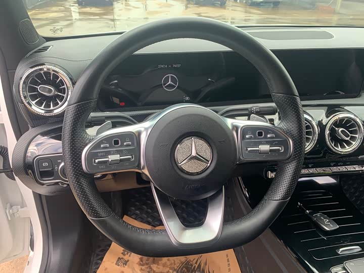 Фото 7 - Mercedes-Benz A-Class