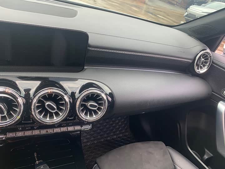Фото 8 - Mercedes-Benz A-Class