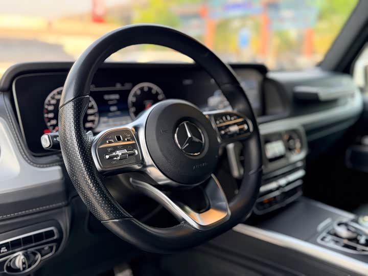 Фото 8 - Mercedes-Benz G-Class