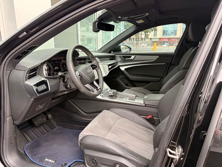Фото 9 - Audi A6L