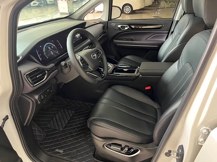 GAC Trumpchi M6 2025 2025款 MAX 270T WDCT 豪华版