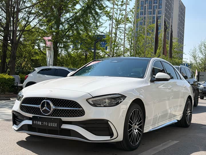 Photo 3 - Mercedes-Benz C-Class