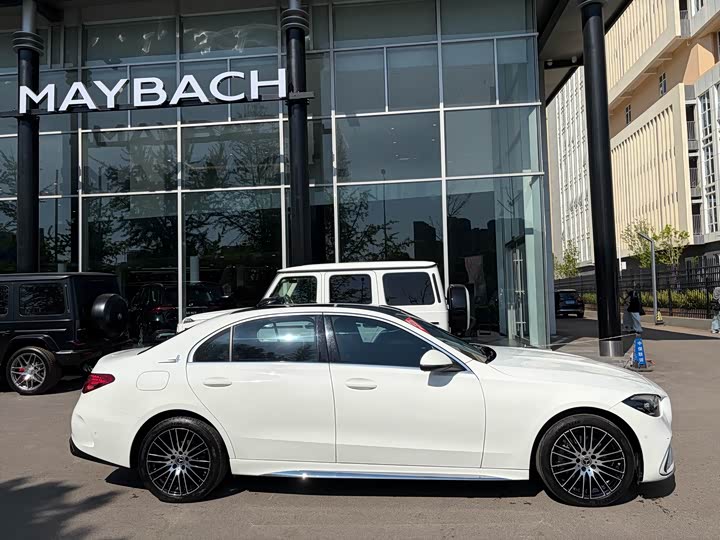 Photo 5 - Mercedes-Benz C-Class