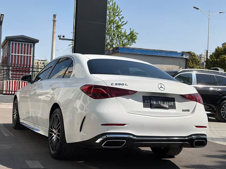 Photo 7 - Mercedes-Benz C-Class