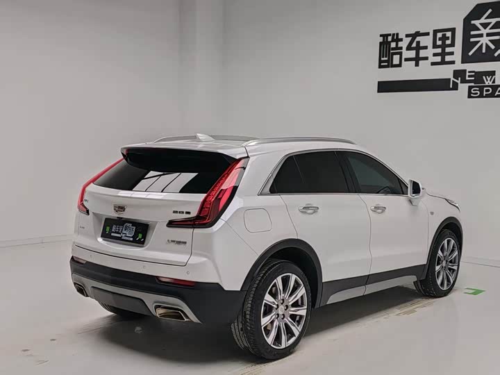 Фото 4 - Cadillac XT4