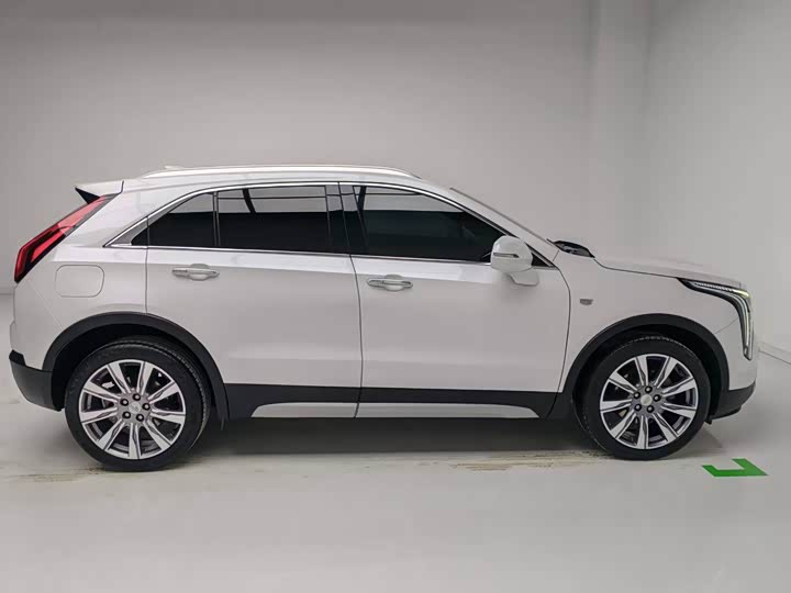 Фото 7 - Cadillac XT4