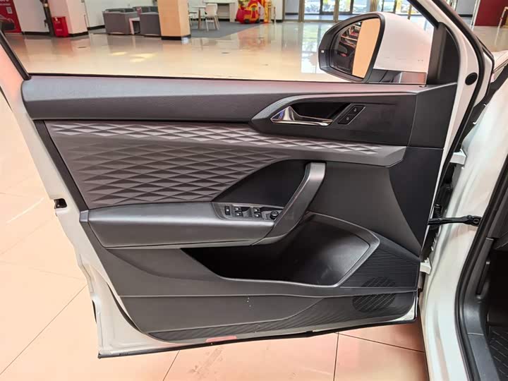 Volkswagen Tharu 2021 2021款 280TSI 两驱风尚版