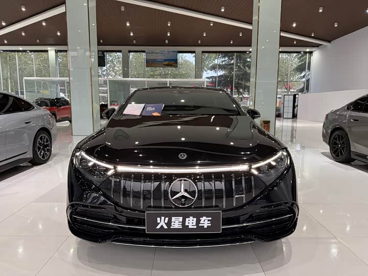 Photo 1 - Mercedes-Benz EQS