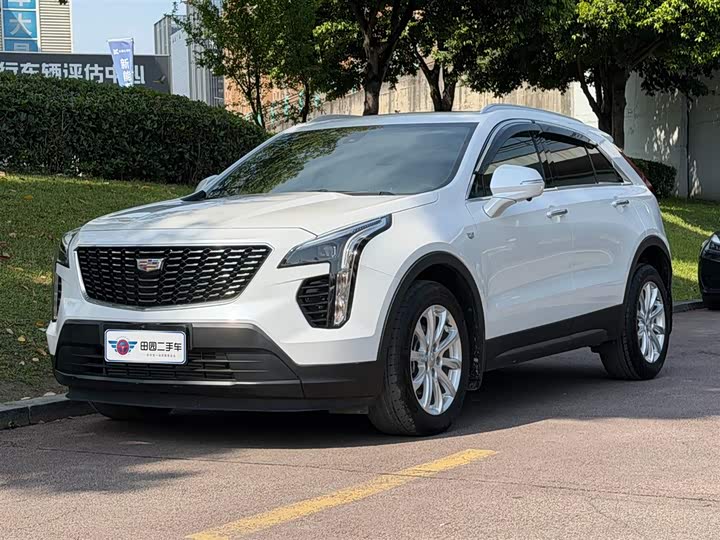 Фото 1 - Cadillac XT4