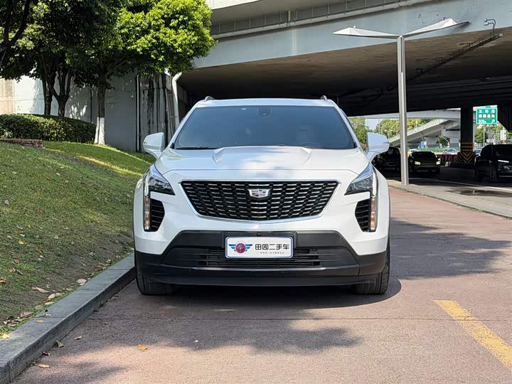 Фото 2 - Cadillac XT4