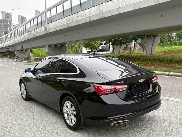 Zdjęcie 5 - Chevrolet Malibu XL