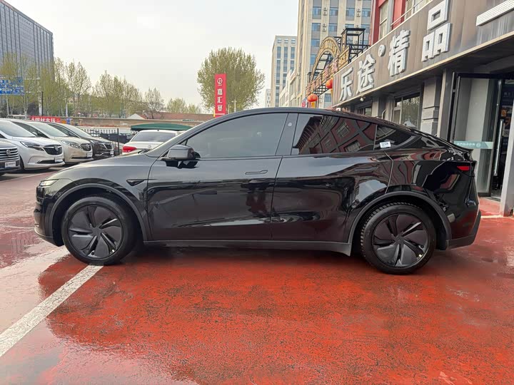 Tesla Model Y 2026 2026款 后轮驱动版