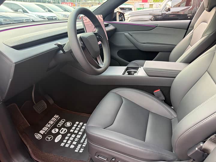 Tesla Model Y 2026 2026款 后轮驱动版