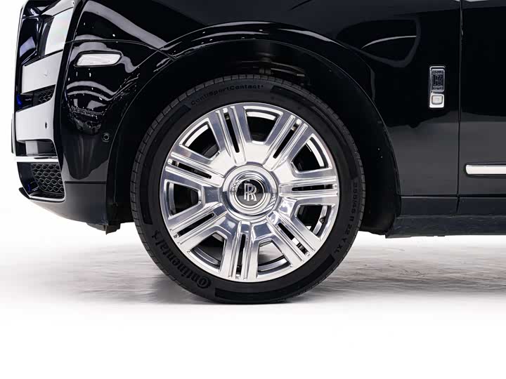 Фото 8 - Rolls-Royce Cullinan