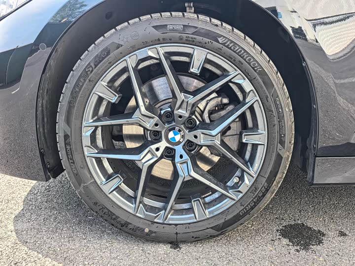 BMW 3 Series 2025 2025款 330Li M运动曜夜套装