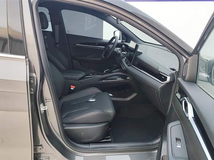 Geely Coolray 2025 2025款 缤越L 1.5TD DCT 星钻