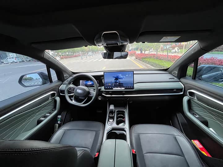 Geely Okavango L 2024 2024款 2.0T DCT旗舰型