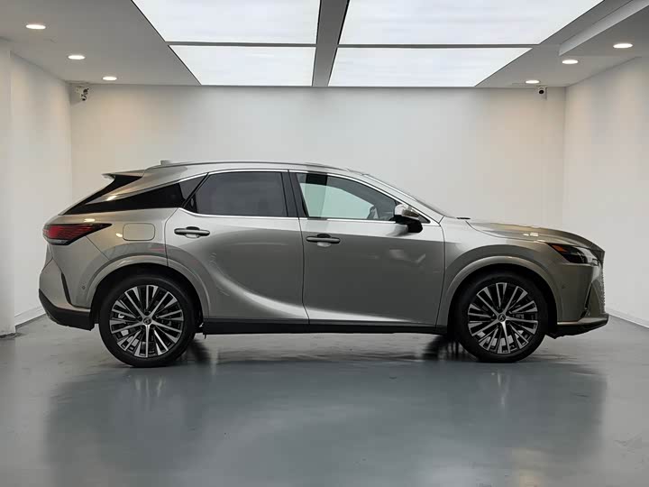 2023 Lexus RX Hybrid