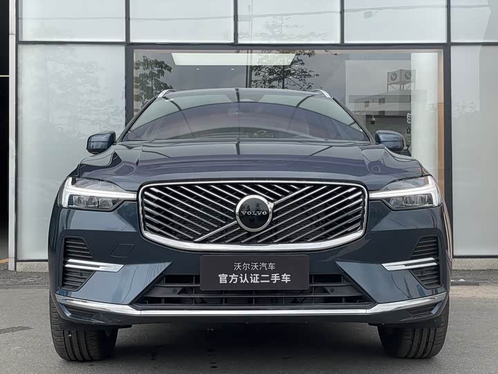 Volvo XC60 2026 2026款 B5 四驱智逸豪华版